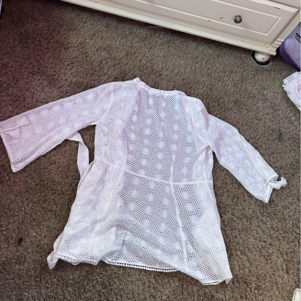 Cecily Broderie Anglaise Cotton Coverup - Picture 4 of 6